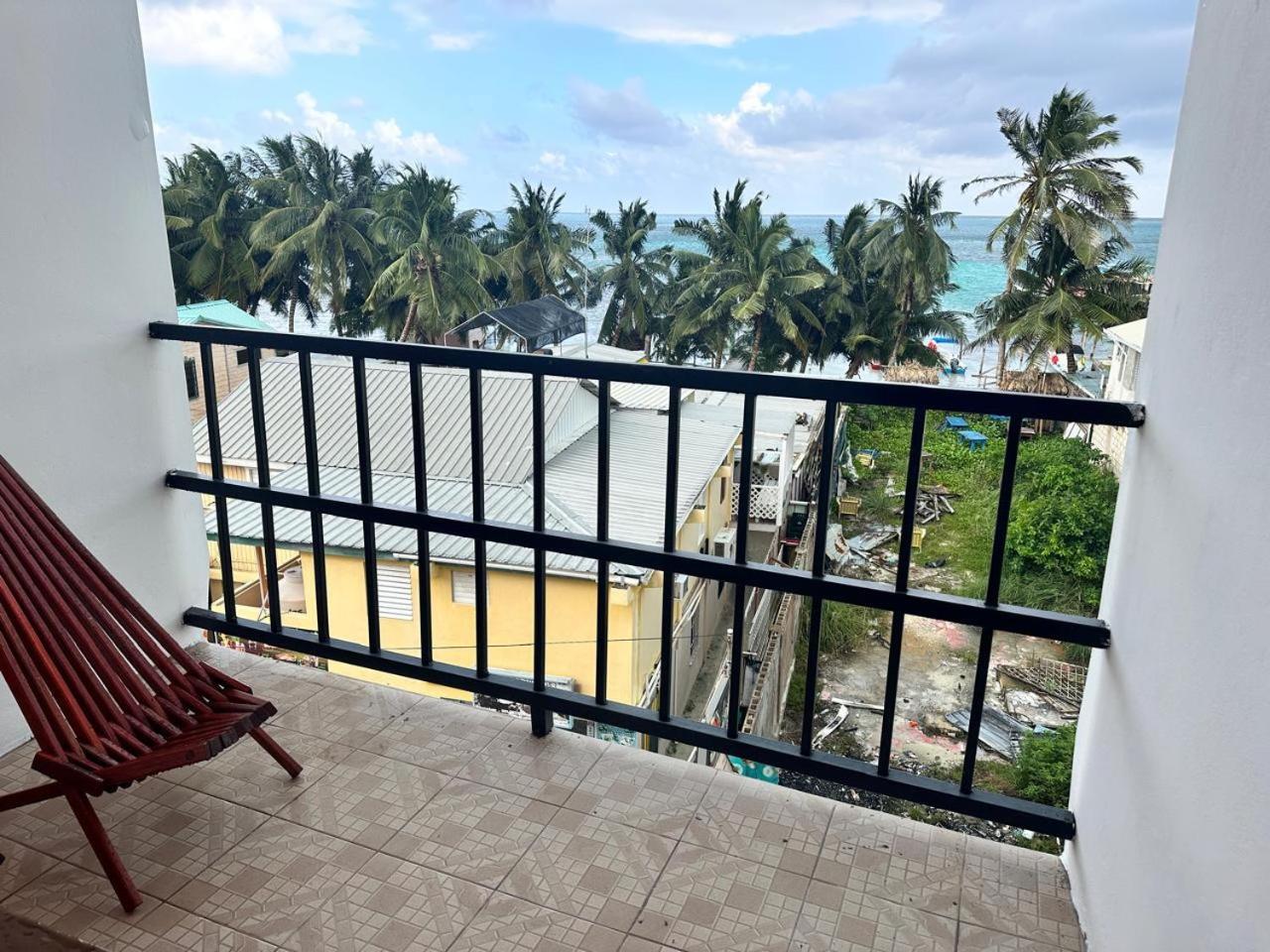 Enjoy Hotel Caye Caulker Eksteriør bilde