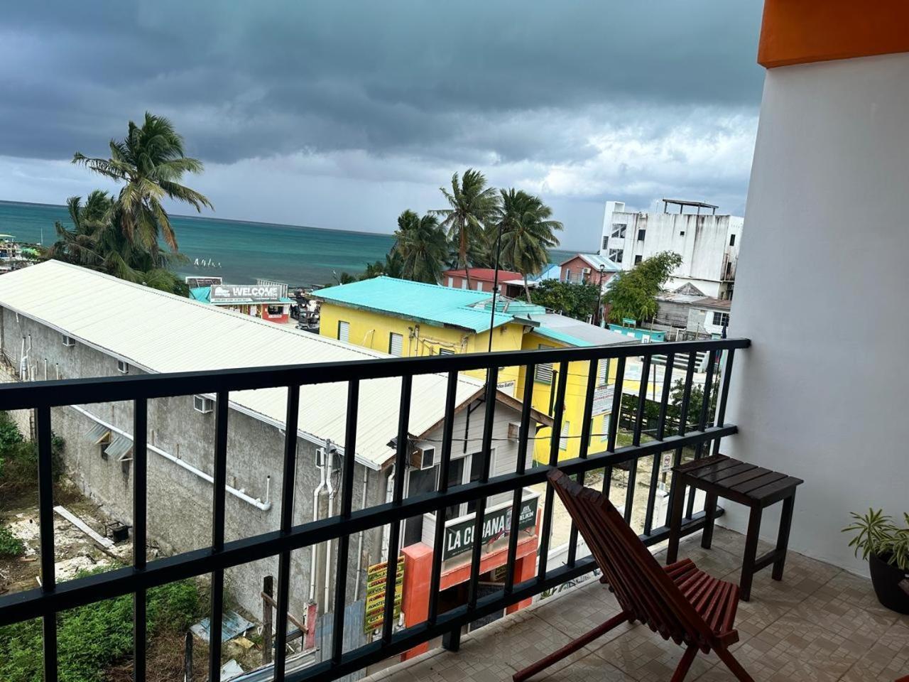 Enjoy Hotel Caye Caulker Eksteriør bilde