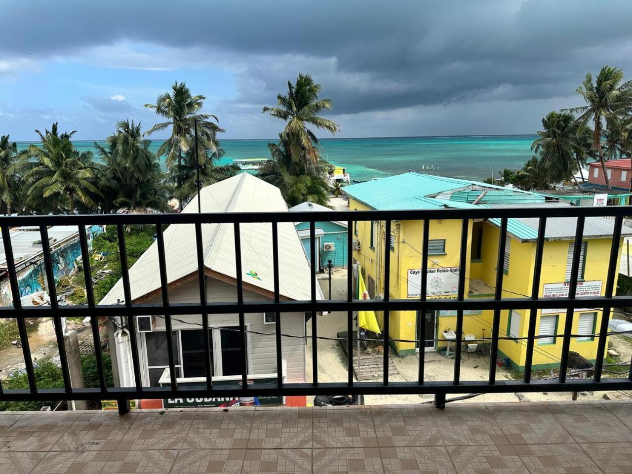Enjoy Hotel Caye Caulker Eksteriør bilde